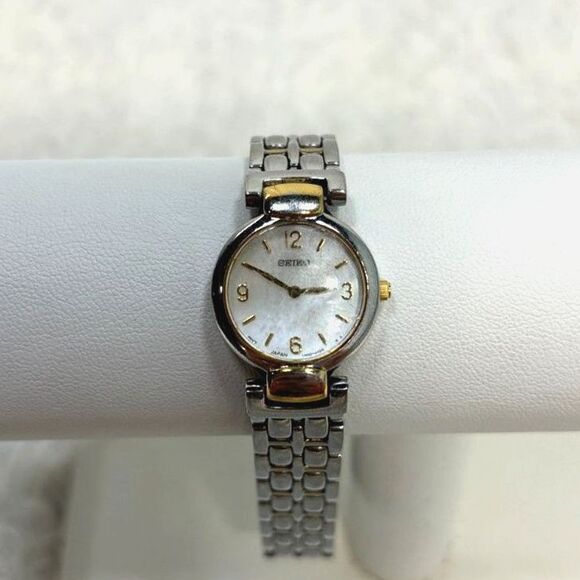 Seiko Womens Quartz Watch 1N00-0GR0 2 Tone Bracelet Band Case MOP Dial Arabic - Picture 2 of 5